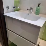 Myrjam באסקה