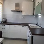 Myrjam באסקה
