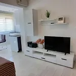 Myrjam דירה *
