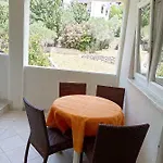 Myrjam * באסקה