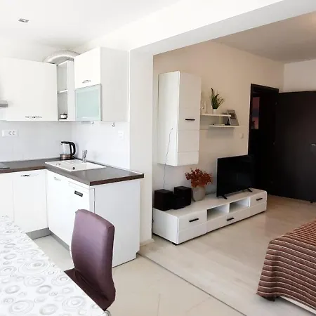 Myrjam Apartament