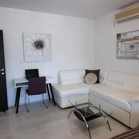 Myrjam Apartament Baška